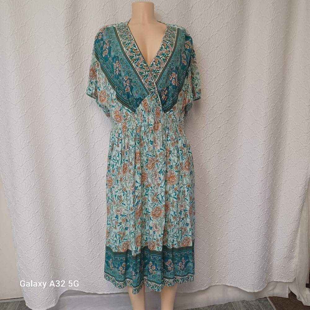 BloomChic Women Size 18-20 BloomChic Boho Floral Surplice Midi Dress Teal & Mint